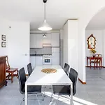 The Sunset 1 By Design Apartman