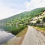 The Sunset 1 By Design Apartman Bellano