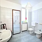 The Sunset 1 By Design Apartman Bellano